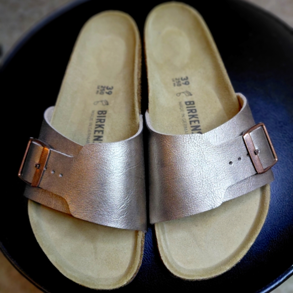 BIRKENSTOCK Adult Catalina  slides Ladies 39R NEW Graceful Taupe - Metallic